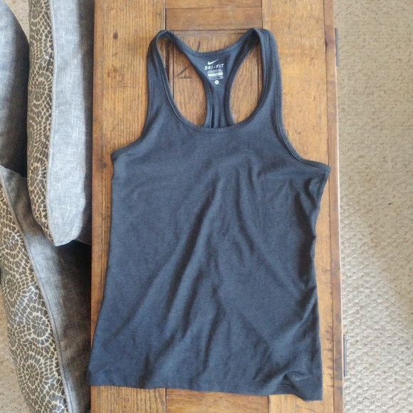 2 dri-fit shirts - Picture 3 of 3